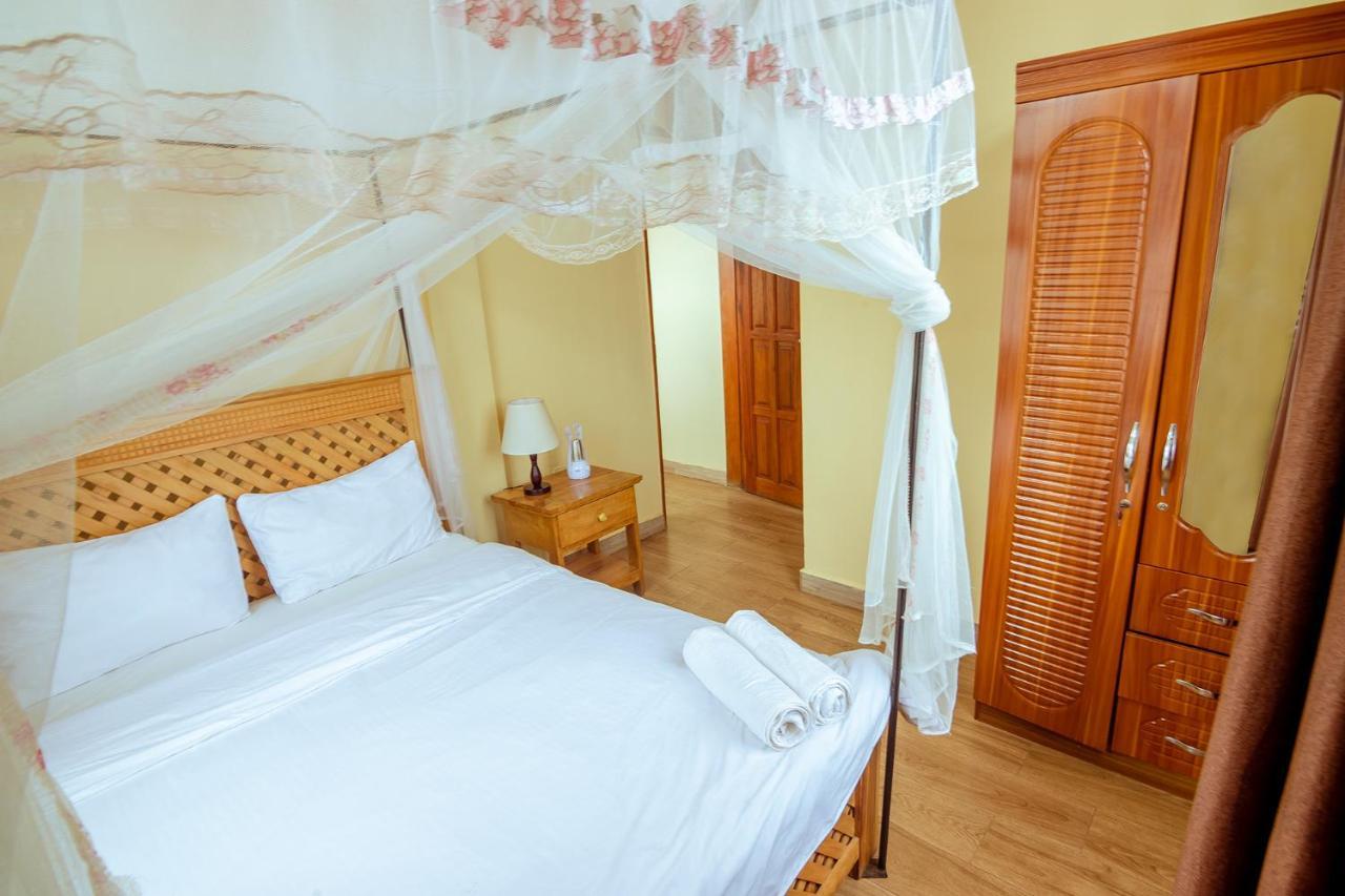 Rayan Apartments & Safaris Arusha Esterno foto