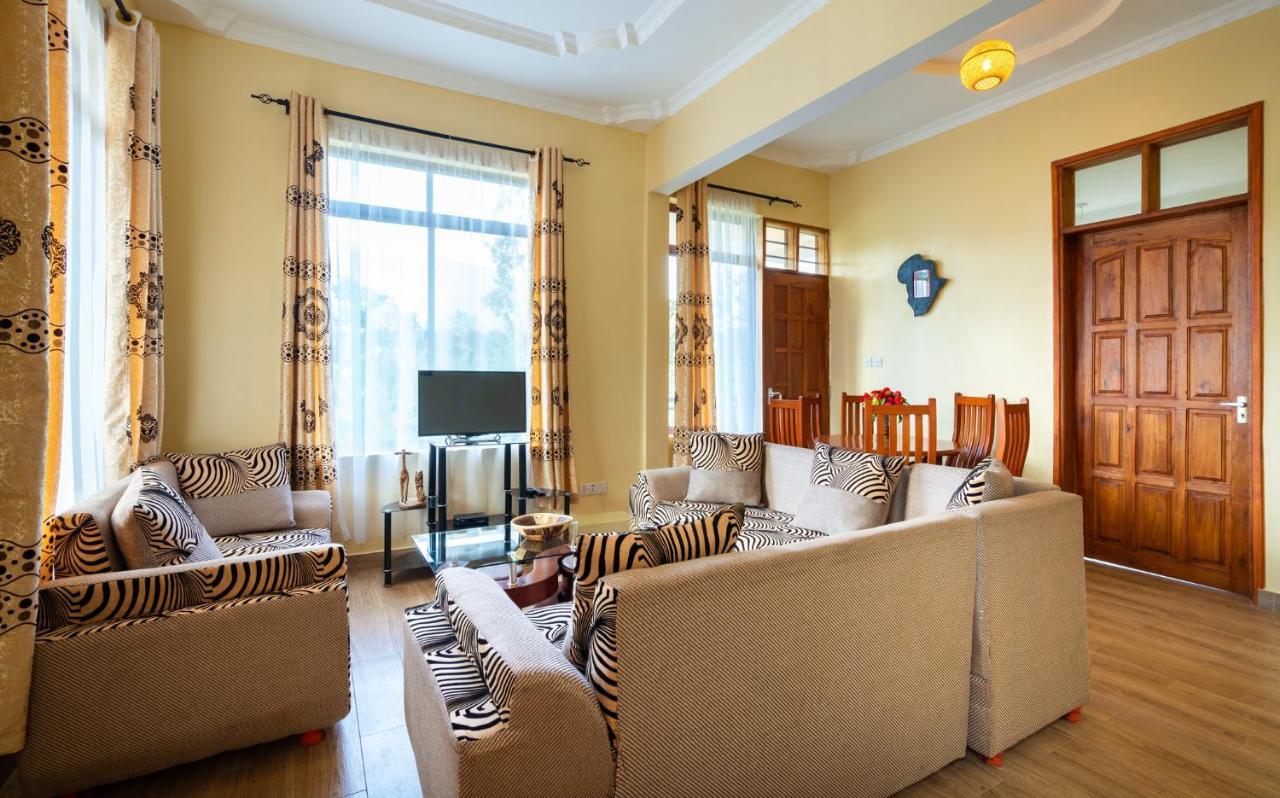 Rayan Apartments & Safaris Arusha Esterno foto
