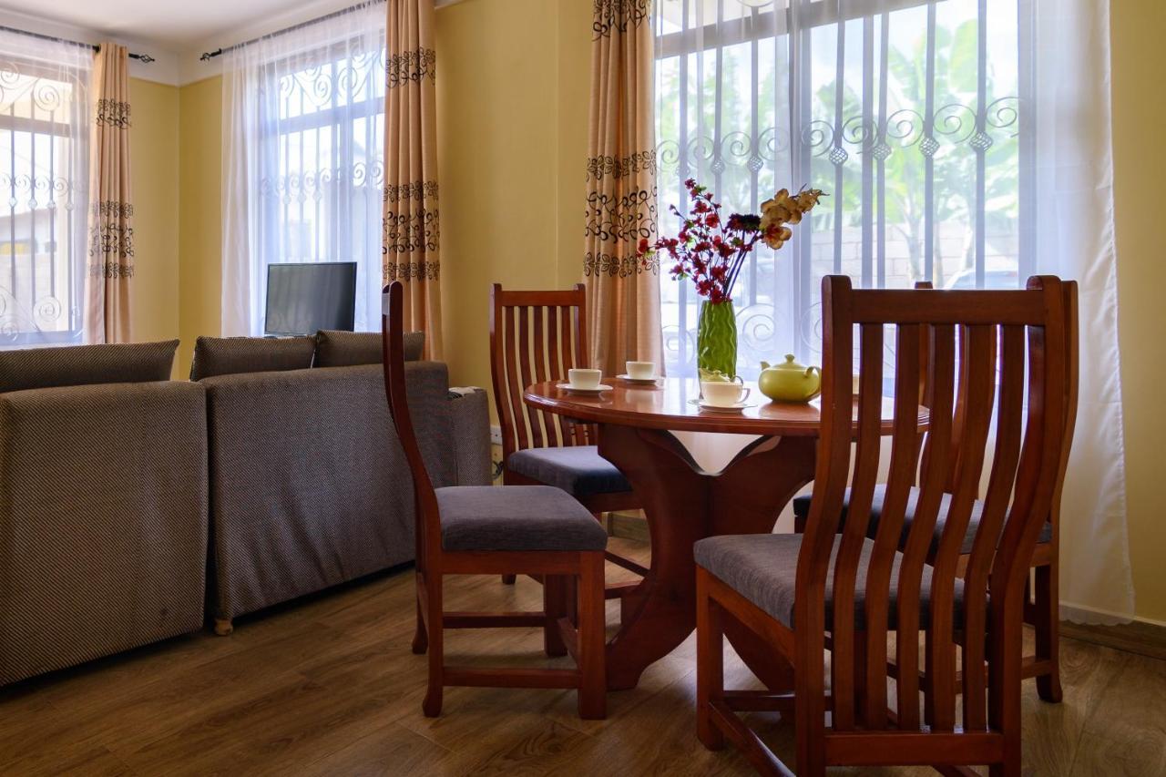 Rayan Apartments & Safaris Arusha Esterno foto
